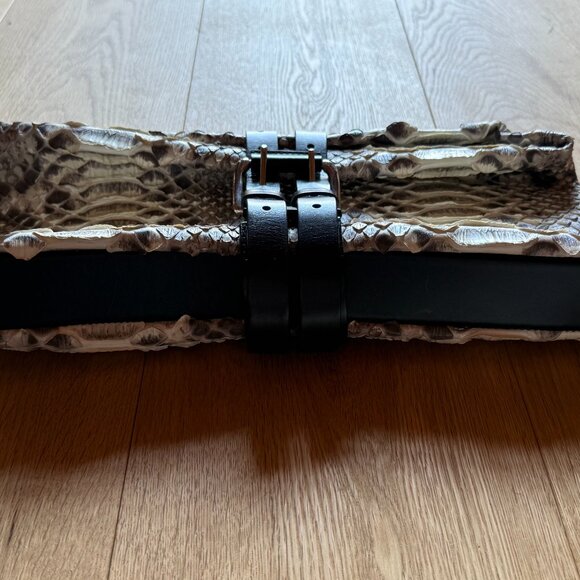 How gorgeous is this!! Amanda Wakeley python clutch, worn twice. - Picture 9 of 16
